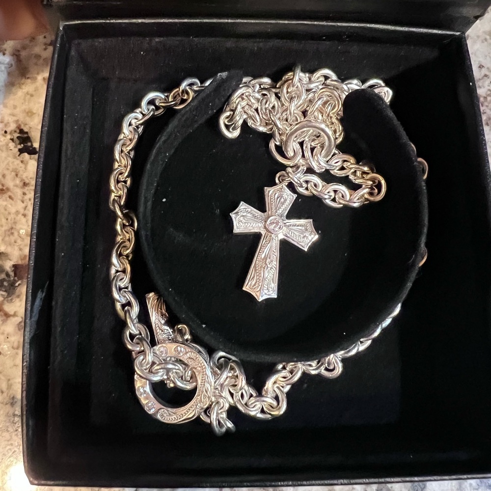 NEW—unique God of Piece cross necklace
